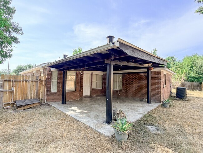 Building Photo - 19703 Vista Lake Ct