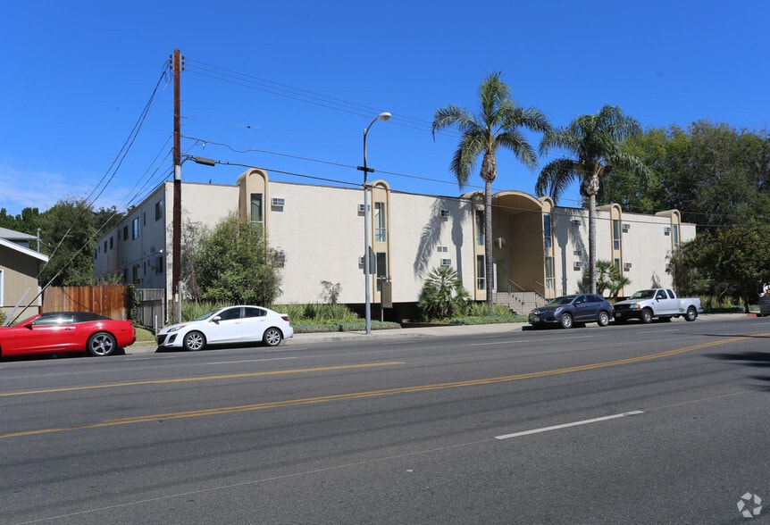Primary Photo - 11915 Burbank Blvd