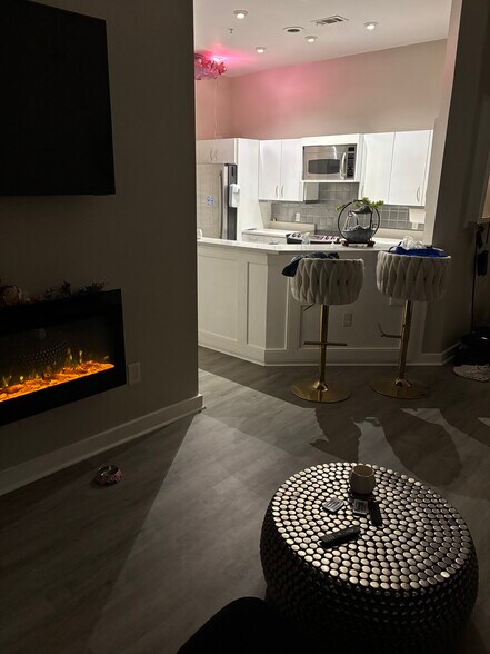 Building Photo - 3334 Peachtree Rd NE