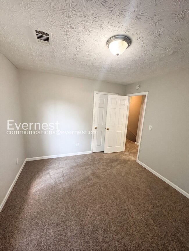 Building Photo - Charming 4-Bedroom Home with Modern Comforts / Pet-Friendly / Vouchers Accepted / Available Now!