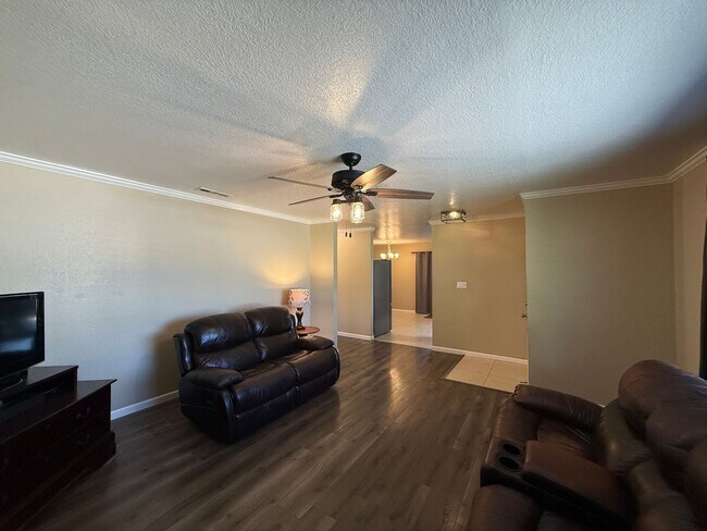 Building Photo - 1460 Berry Dr