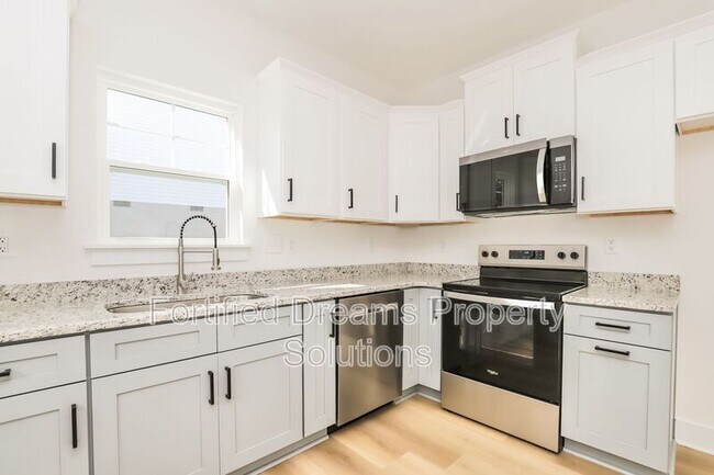 Building Photo - 107 Roanoke St