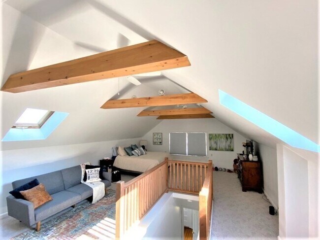 Building Photo - 27 Langley Rd