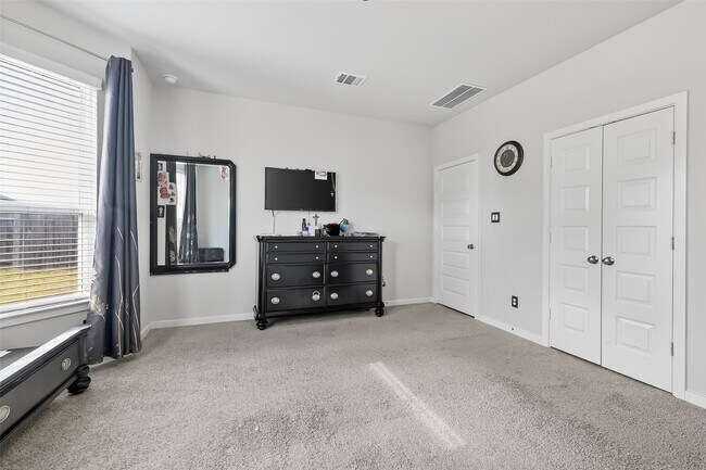 Building Photo - 18619 Greenwood Mdw Trl