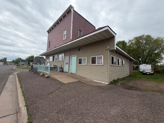 Building Photo - 14232 County Hwy S