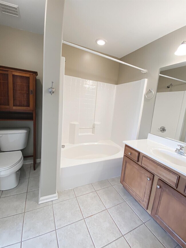 Building Photo - 2221 Reserve Ct
