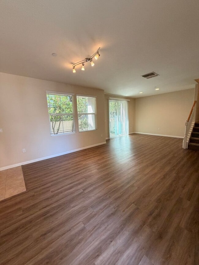 Building Photo - Coming Soon *** 3 Bedroom 2.5 Bathroom *** Rivage Folsom