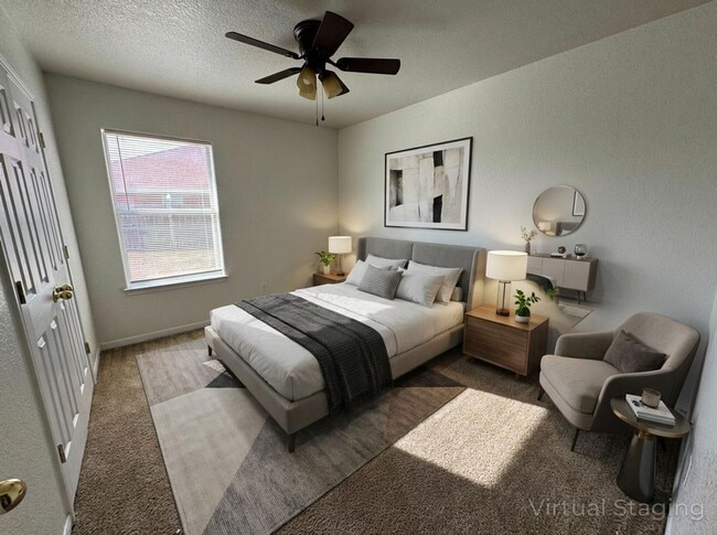 Building Photo - 1906 Charleston Ct