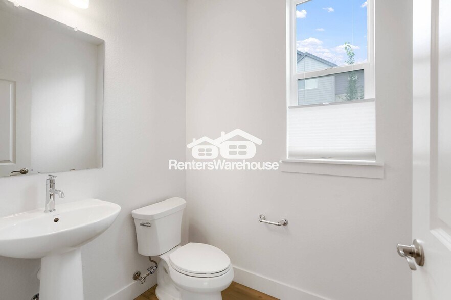 Building Photo - 5361 Pierson Ct