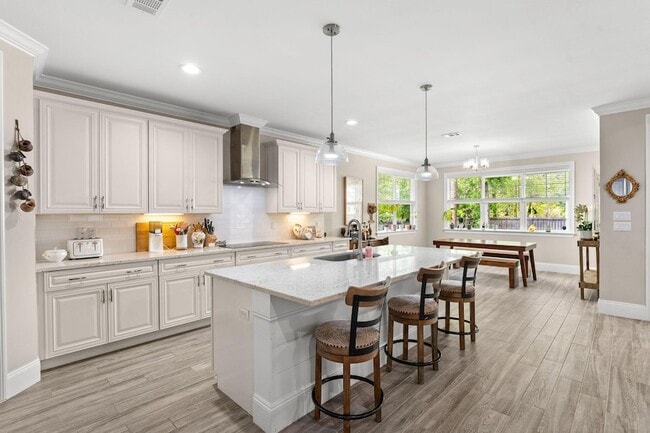 Building Photo - 106 Hibernate Way