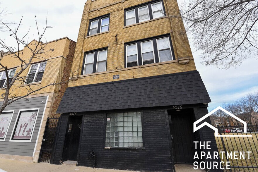 Building Photo - 4876 W Armitage Ave