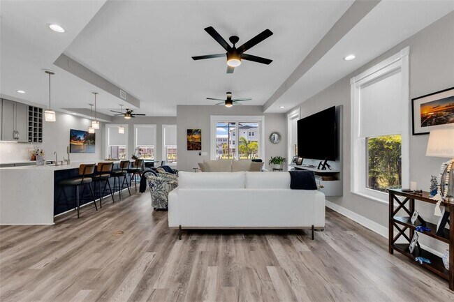 Building Photo - 276 Lewis Cir