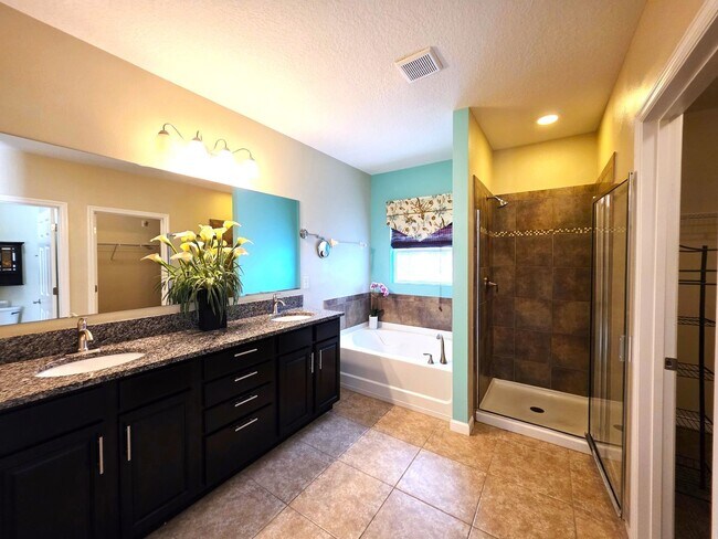 Building Photo - Vero Beach Rentals. Vero Beach Rent, LLC and Property Management Company