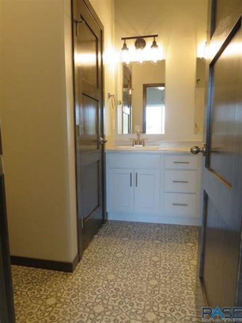 Building Photo - 6154 S Alki Pl