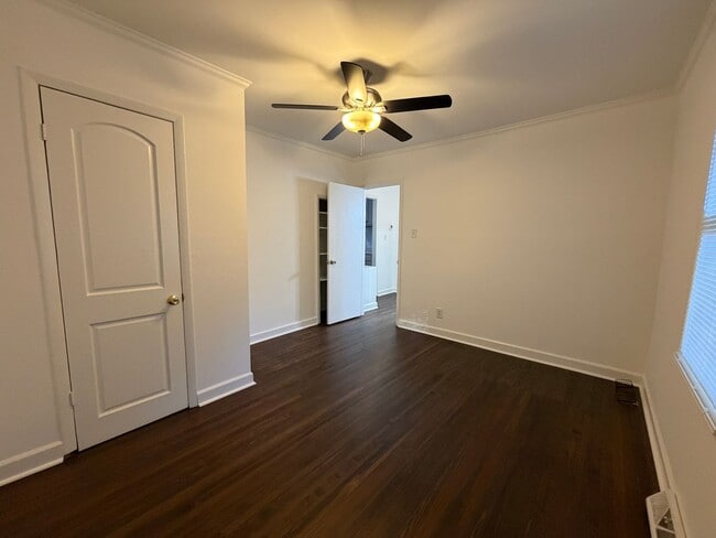 Building Photo - Wilmore Bungalow For Rent
