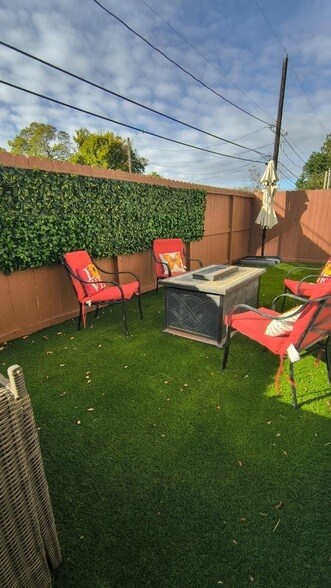 Building Photo - 5021 Nichols St