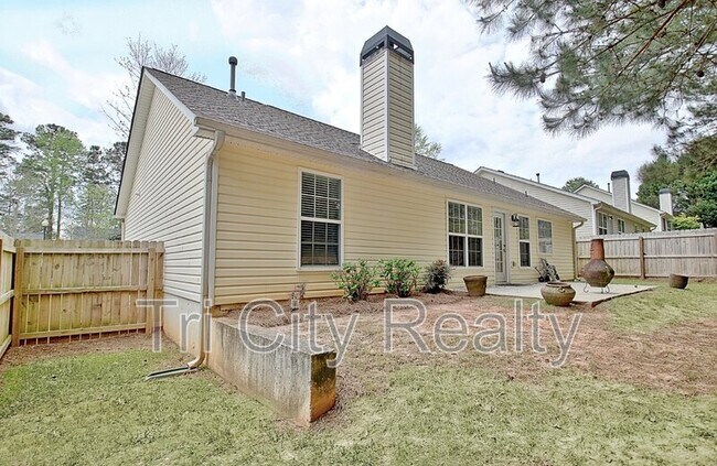 Building Photo - 341 Hunterian Pl
