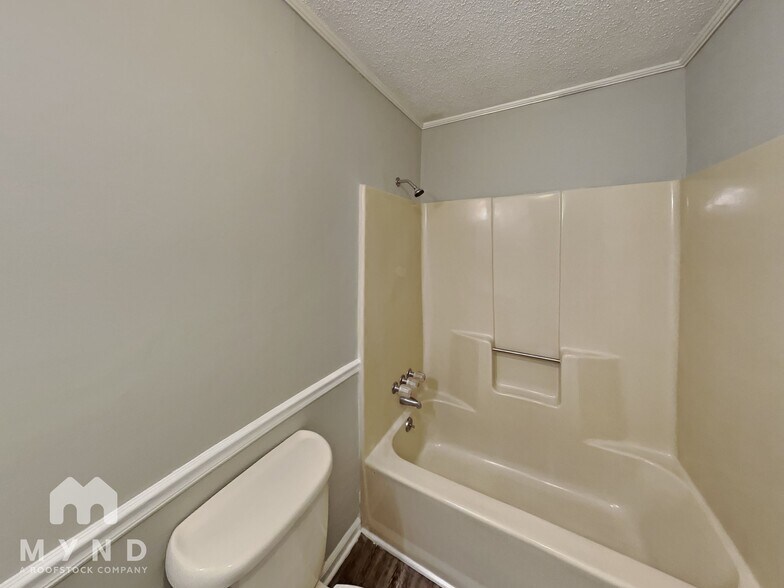 Building Photo - 2814 Bay Leaf Dr SE