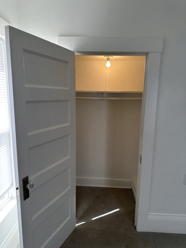 Building Photo - Ceres 3 bed 2 bath 2 story home