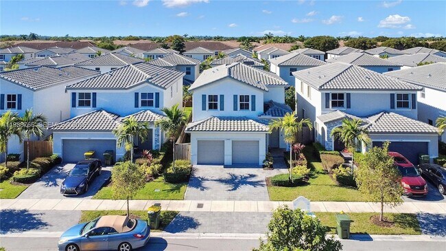 Building Photo - 1382 SE 26th Rd