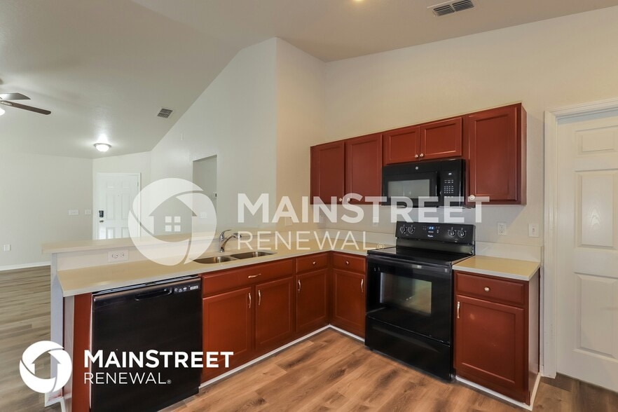 Building Photo - 5035 Belmont Park Ln