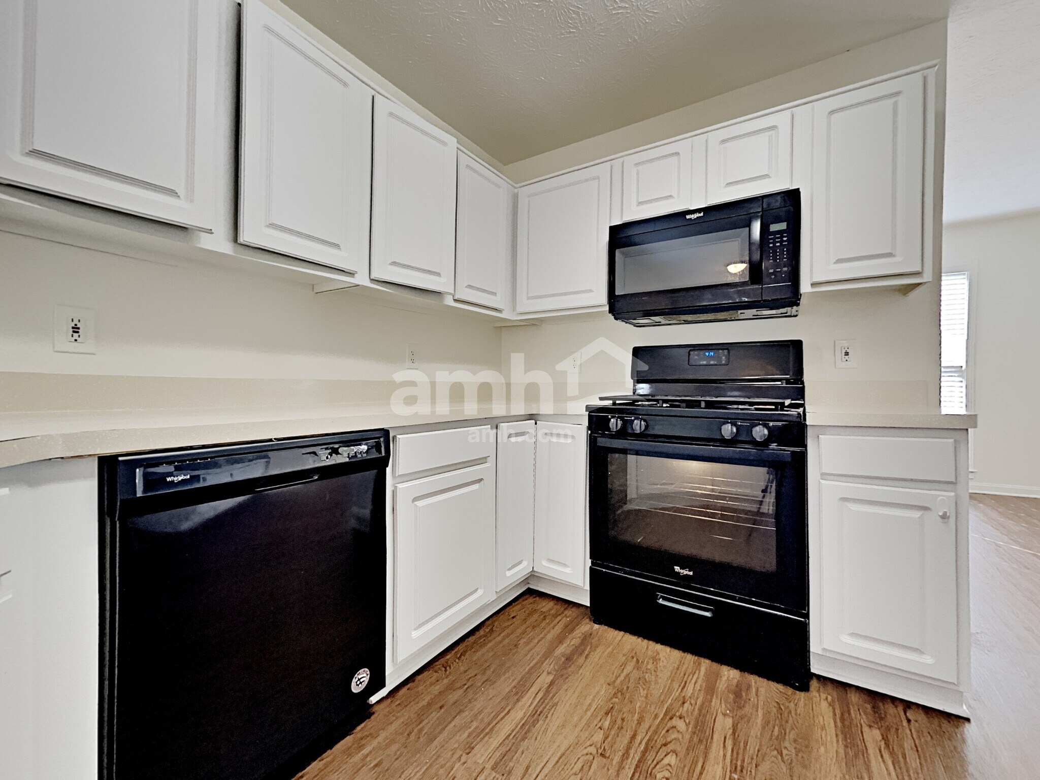 Building Photo - 893 Wellsley Ct