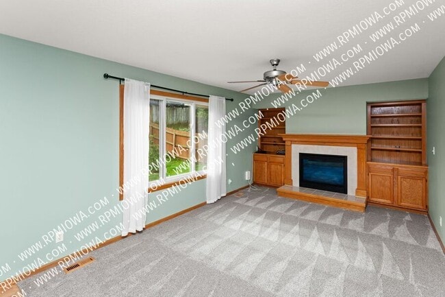 Building Photo - 8912 Highland Oaks Dr