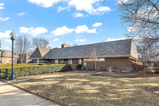 Building Photo - 108 E Bailey Rd