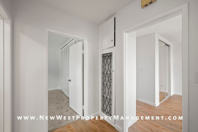 Building Photo - Renovated Banker's Hill 2 Bedroom at Laure...