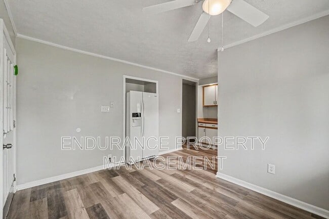 Building Photo - 9500 Ridgemoor Ave
