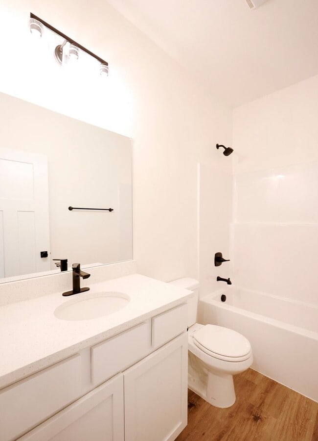 Building Photo - 501 Briarbrook Ln