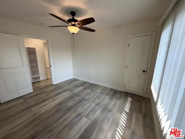 Building Photo - 8818 Ramsgate Ave