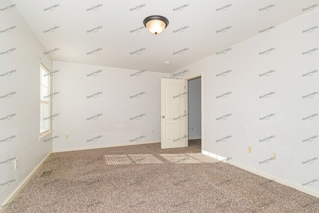 Building Photo - 75 Cimarron Summit Way