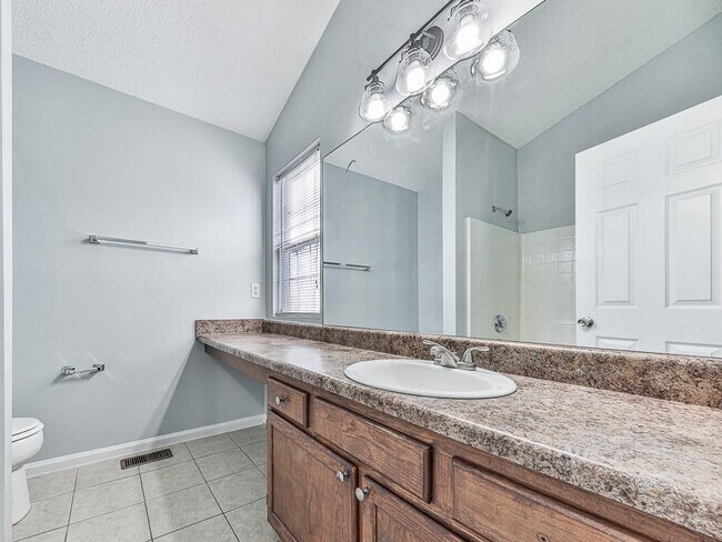 Building Photo - 4375 Yellow Rose Dr