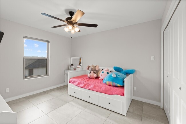 Building Photo - 5418 Travesia Ct