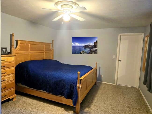 Building Photo - 298 Willowen Dr