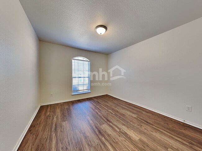 Building Photo - 824 Wilderness Pass