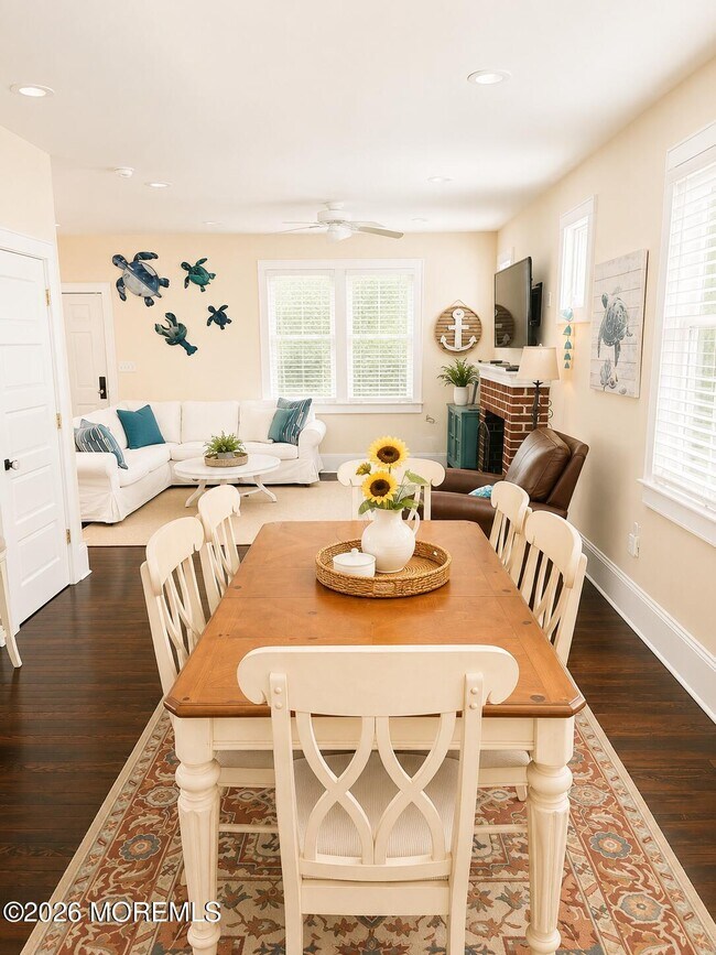 Building Photo - 42 Valentine St