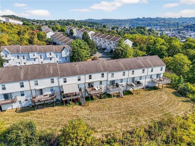 Building Photo - 117 Scenic Hill Dr