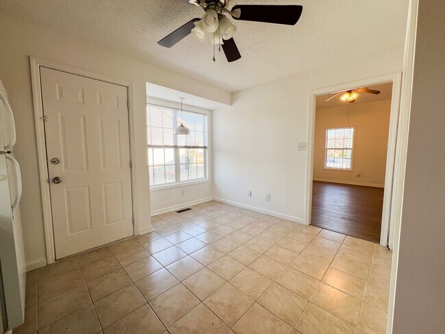 Building Photo - 438 Cranklen Cir