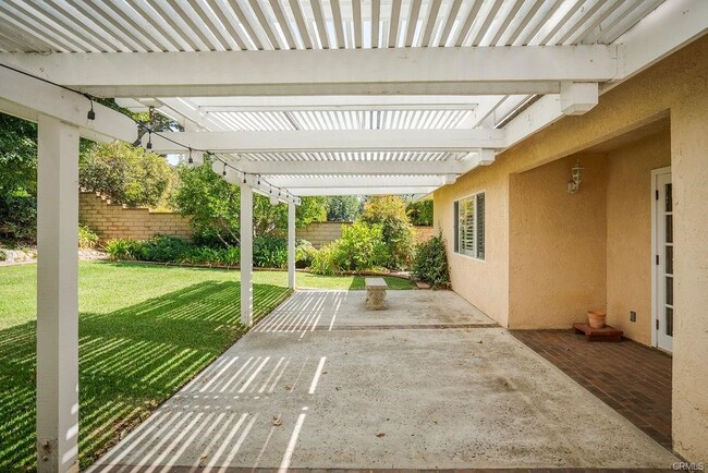 Building Photo - 6908 Country Club Dr