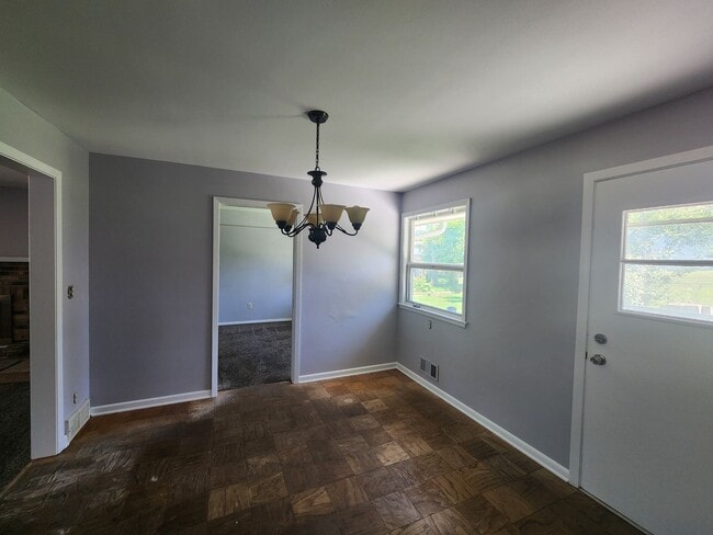 Building Photo - Spacious 5-Bedroom Home Near McKennan Park