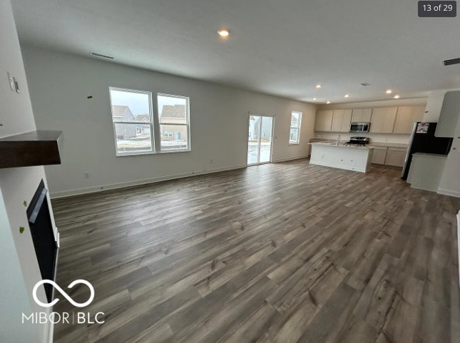 Building Photo - 3602 Essex Dr
