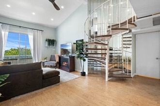 Building Photo - 1440 Veteran Ave