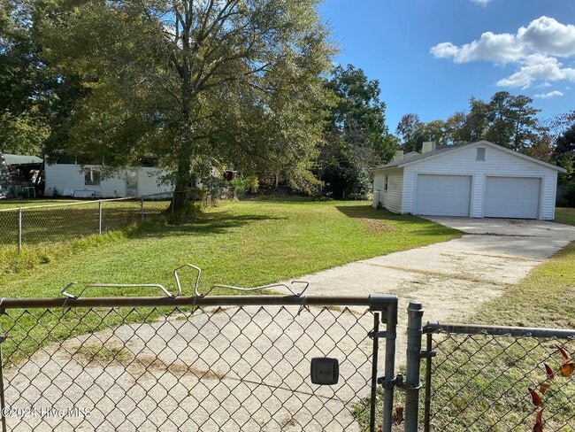Building Photo - 122 Melody Ln
