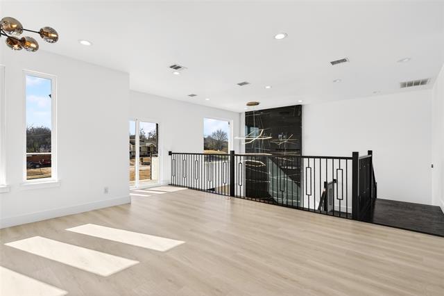 Building Photo - 531 W Laureland Rd