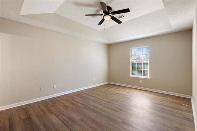 Building Photo - 517 Edgecliff Ln
