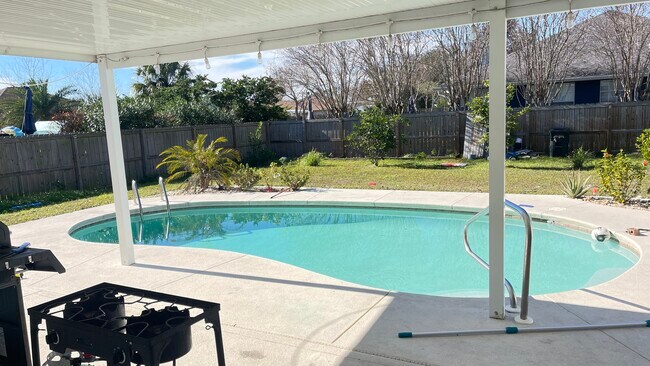 Building Photo - 6917 Minchew Ct