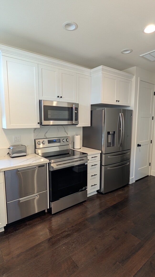 Building Photo - 1604 Winding Creek Way