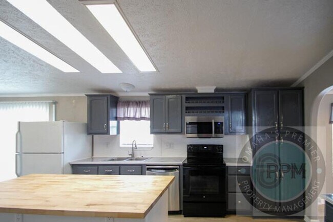 Building Photo - Discover this 3Bd/1Ba in Omaha, Ne